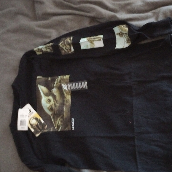 Star Wars Small The Mandalorian Child T Shirt-NWT - Picture 1 of 2